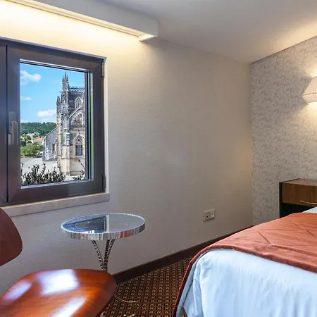 Otel Lis Batalha
