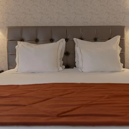 Lis Hotel